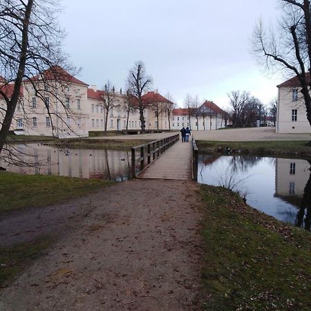 Marstall Im Schlosspark Rheinsberg Buitenkant foto