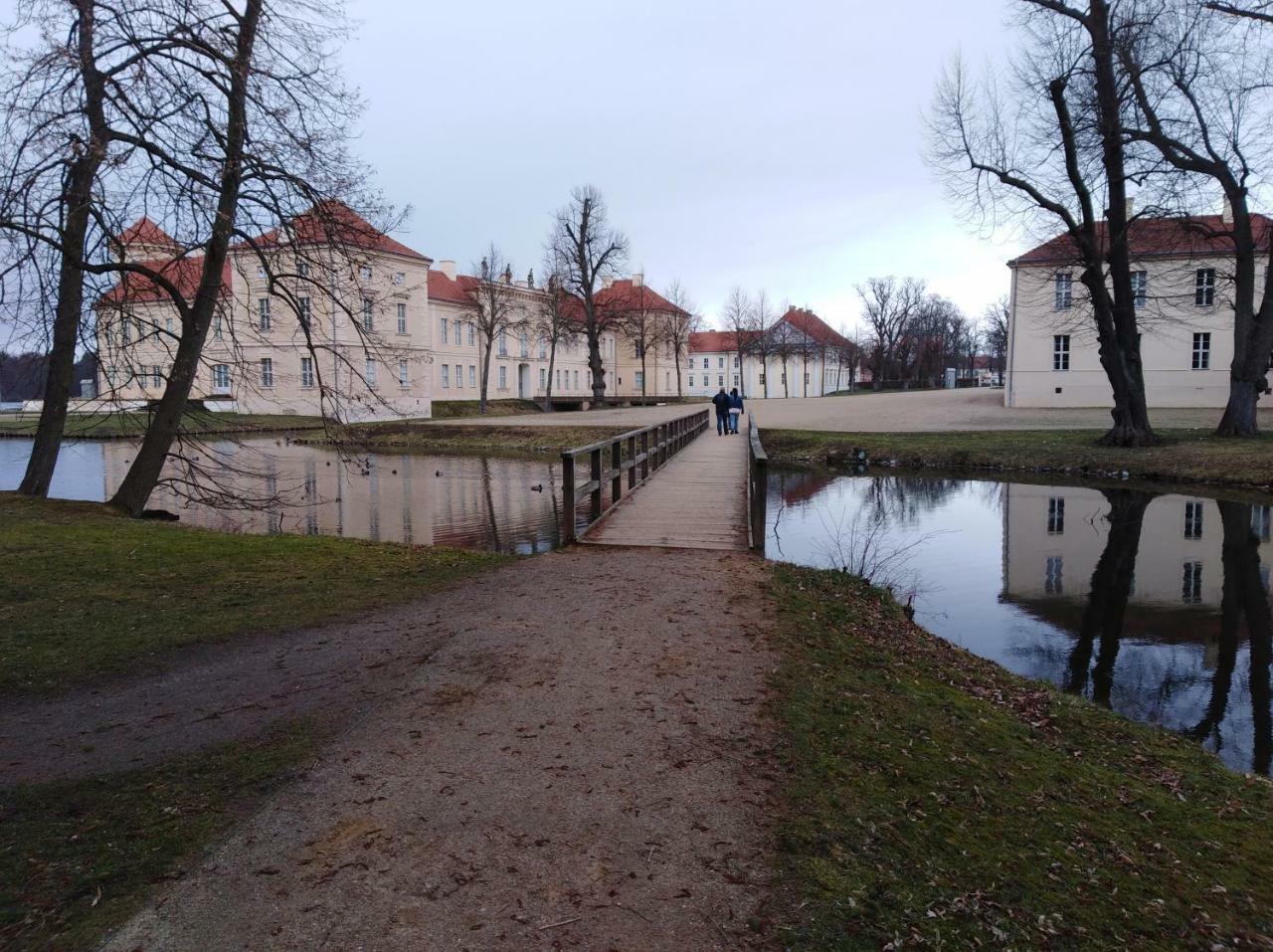 Marstall Im Schlosspark Rheinsberg Buitenkant foto